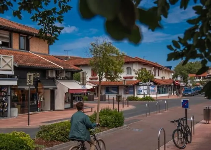 A 2 Pas De La Plage!